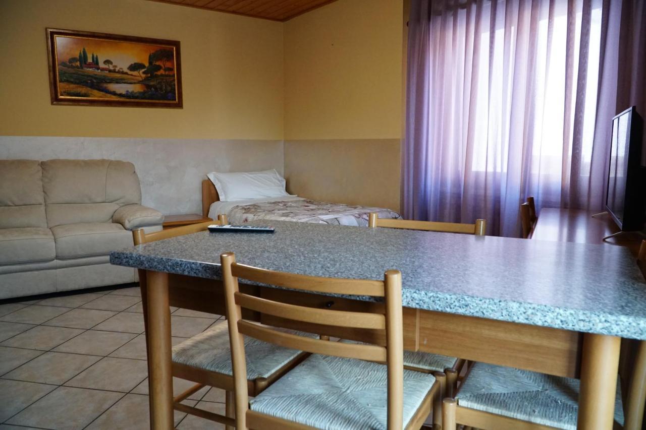 Hotel Iscla Edolo Bagian luar foto